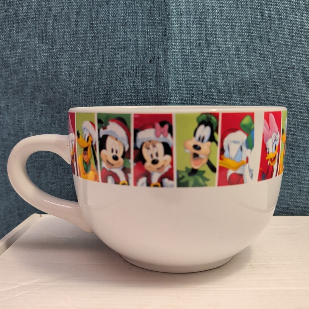 Disney Christmas Jumbo Mug Mickey Minnie Donald Goofy Pluto Galerie Oversized - Picture 2 of 16